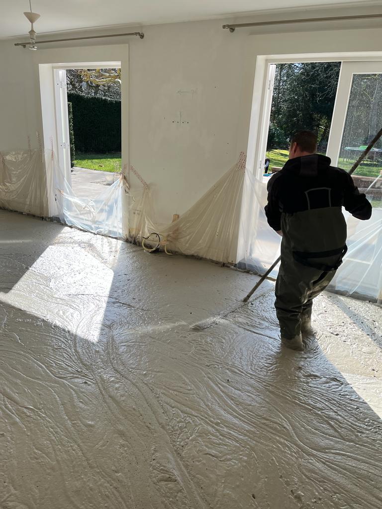 Schuimbeton storten bij woningin Driebergen
