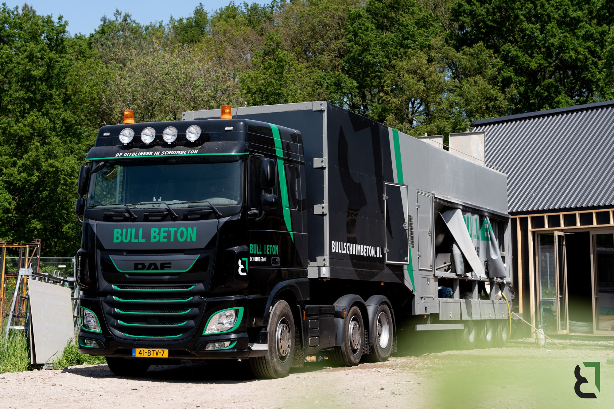 Schuimbeton isolatiewaarde | Schuimbeton vrachtwagen van Bull Schuimbeton