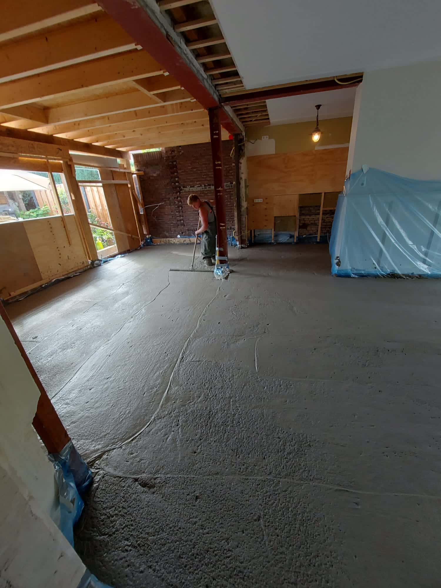 Storten van renovatievloer in Oosterbeek
