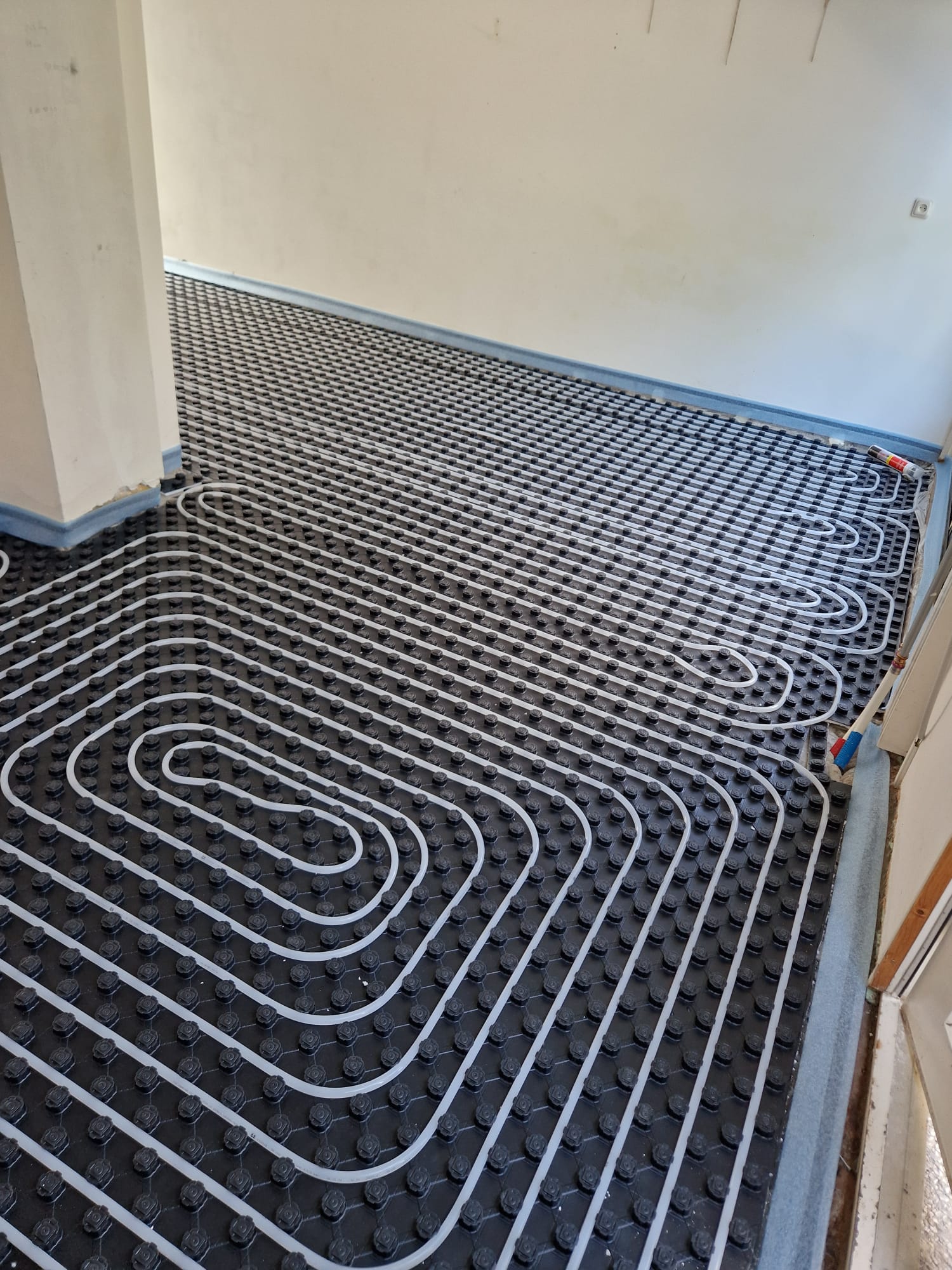 Schuimbeton storten bij woning in Baarn | Vloerverwarming aanleggen