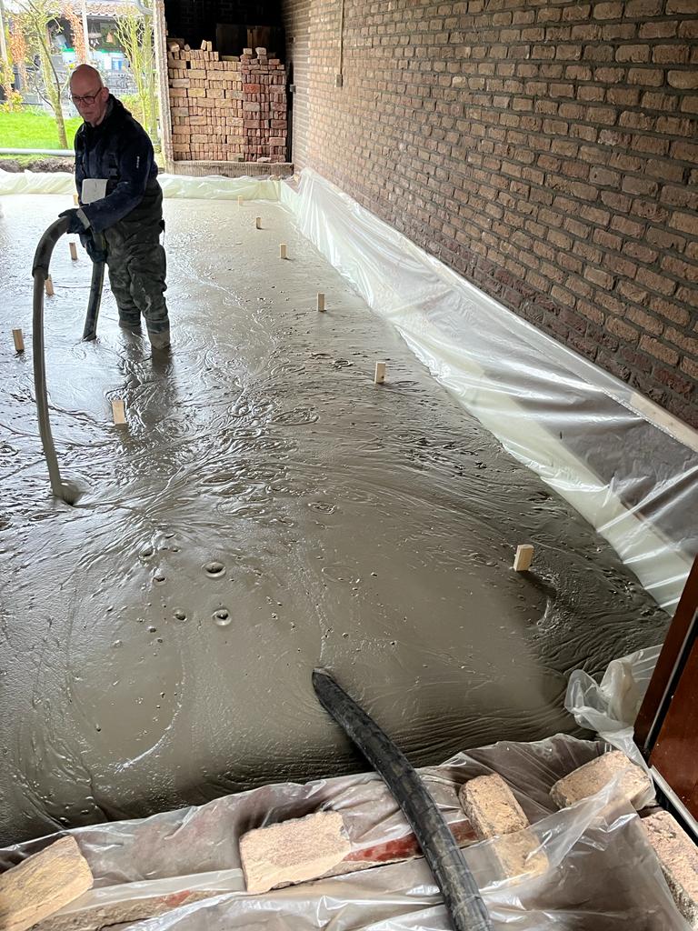 Schuimbeton bij woning in Arnhem