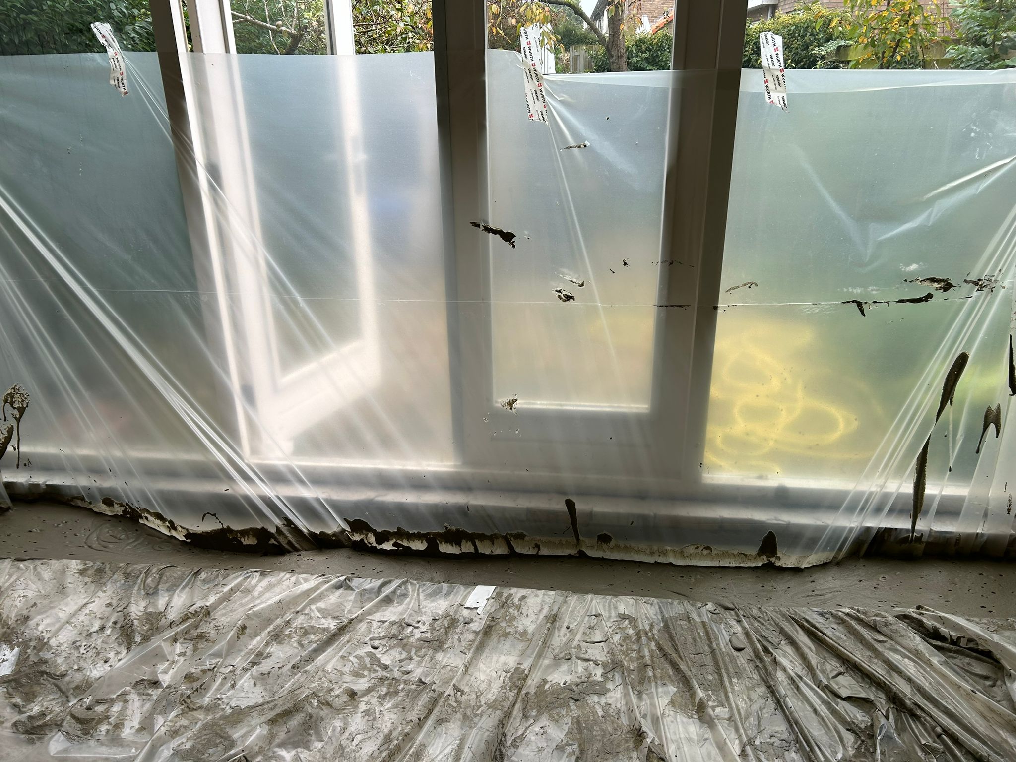 Aanbrengen van schuimbeton bij een woning in zwolle