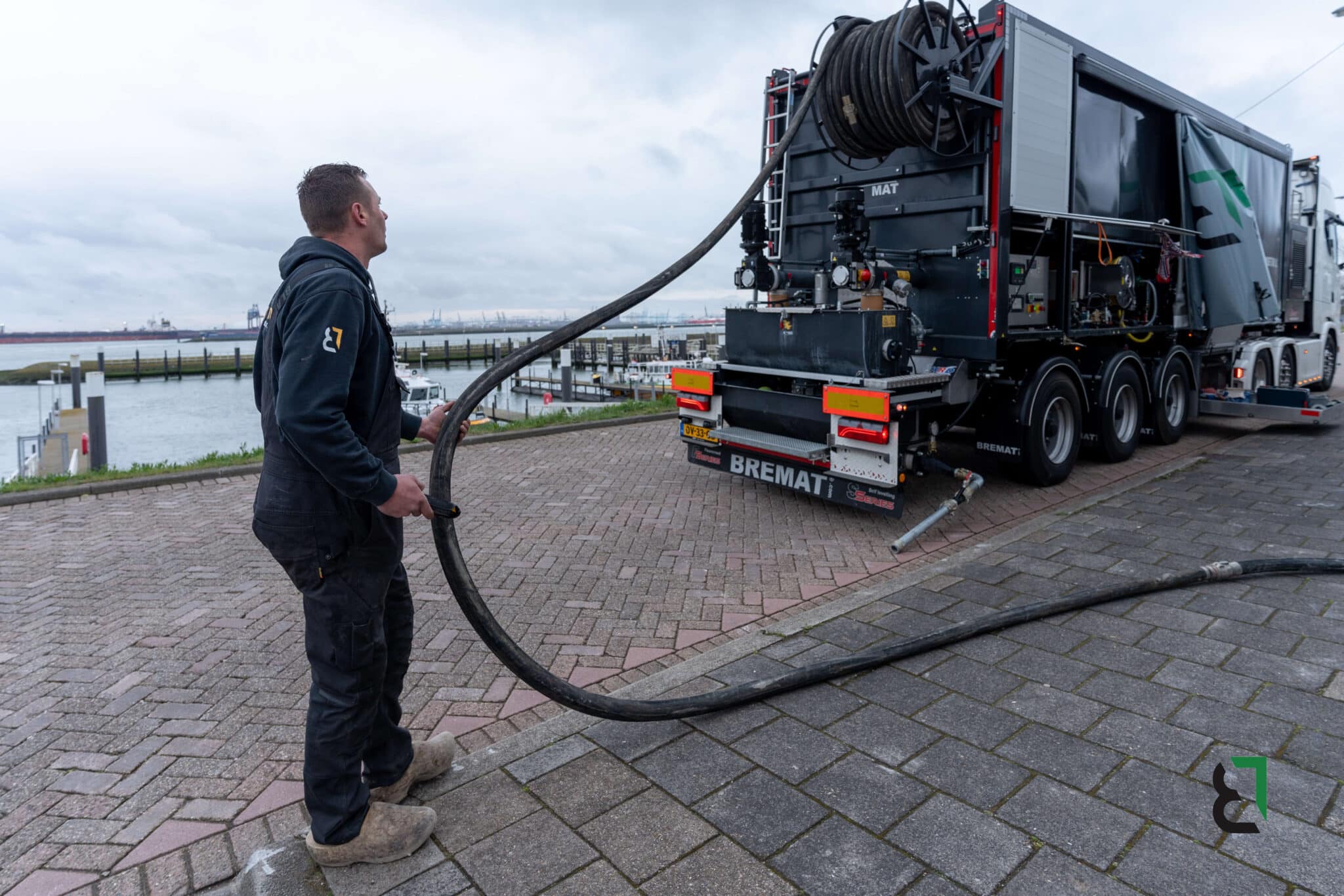 Riool vullen met schuimbeton